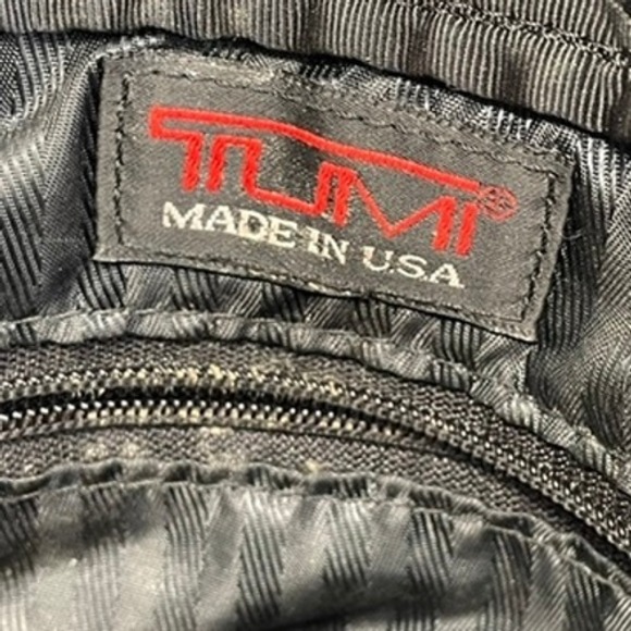 Tumi Black Ballistic Nylon Alpha Sport Small Carry-On Duffle Bag 261D3 USA - Picture 6 of 16